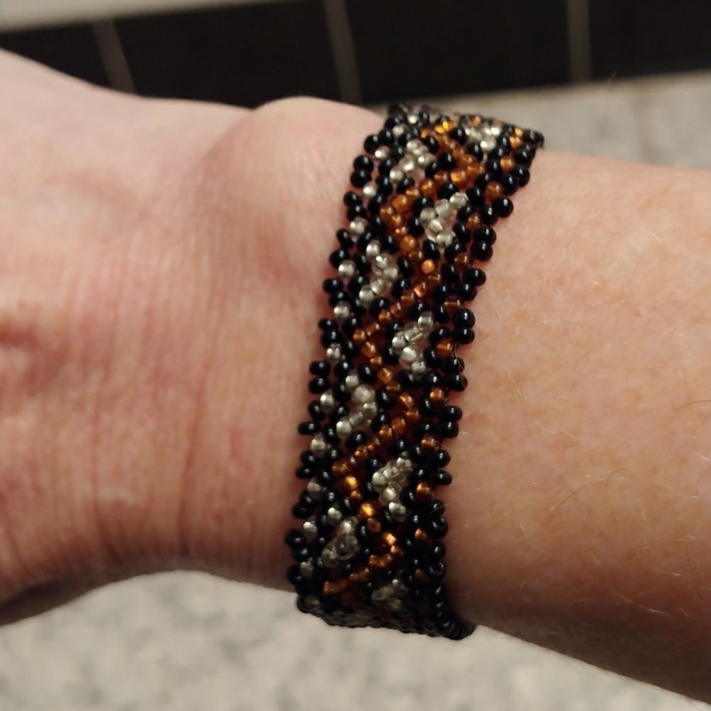 2/$20 Chevron Pattern Beaded Friendship Bracelet - Picture 2 of 6